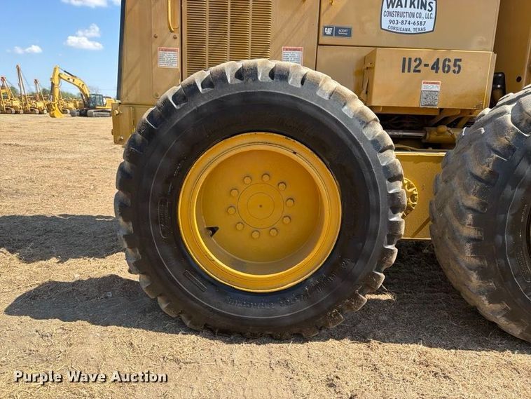 image for item FN3604 2002 Caterpillar 143H VHP motor grader