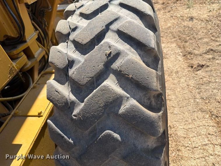 image for item FN3604 2002 Caterpillar 143H VHP motor grader