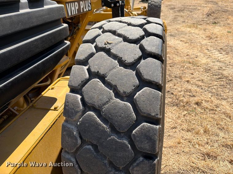 image for item FN3605 2007 Caterpillar 140HNA VHP Plus motor grader