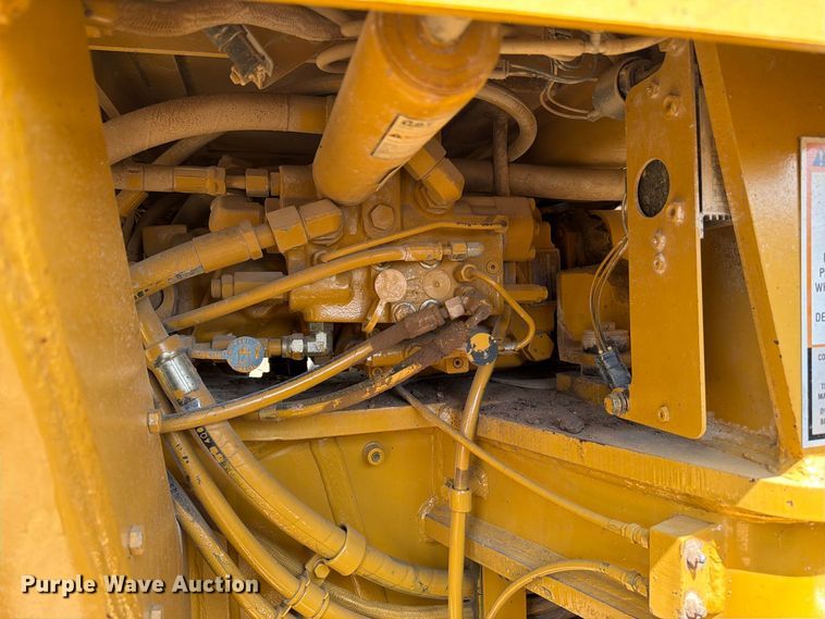2005 Caterpillar 140H VHP