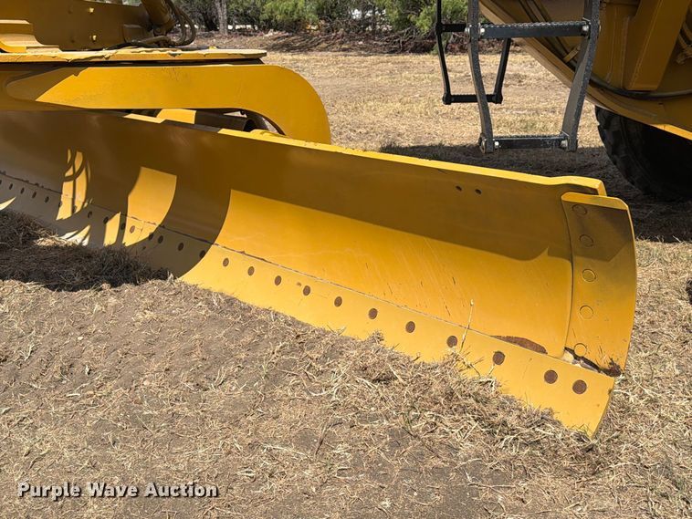 2005 Caterpillar 140H VHP
