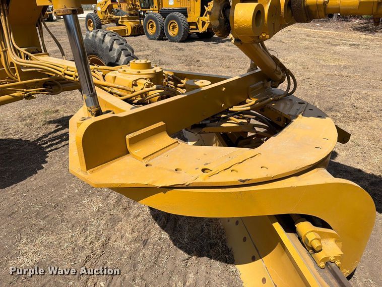 2005 Caterpillar 140H VHP