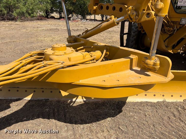 2005 Caterpillar 140H VHP