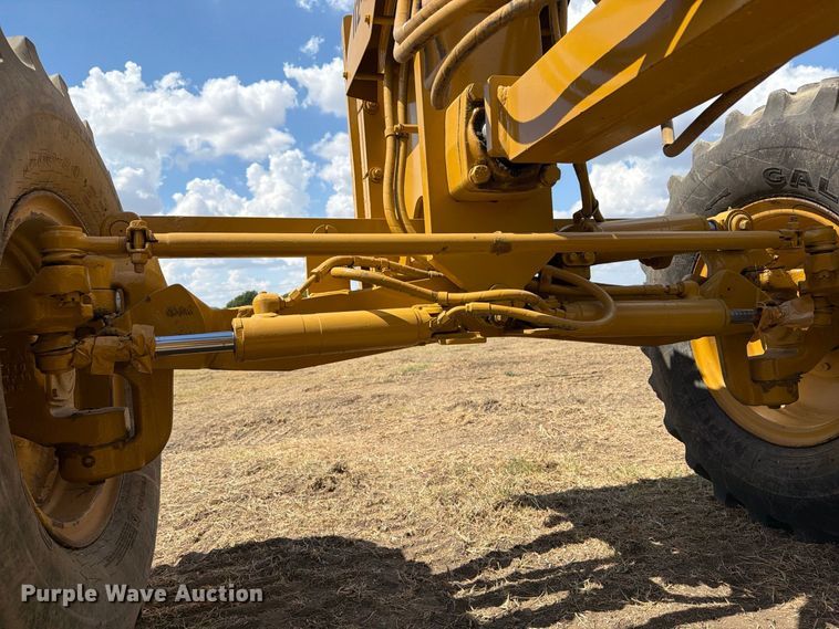 2005 Caterpillar 140H VHP