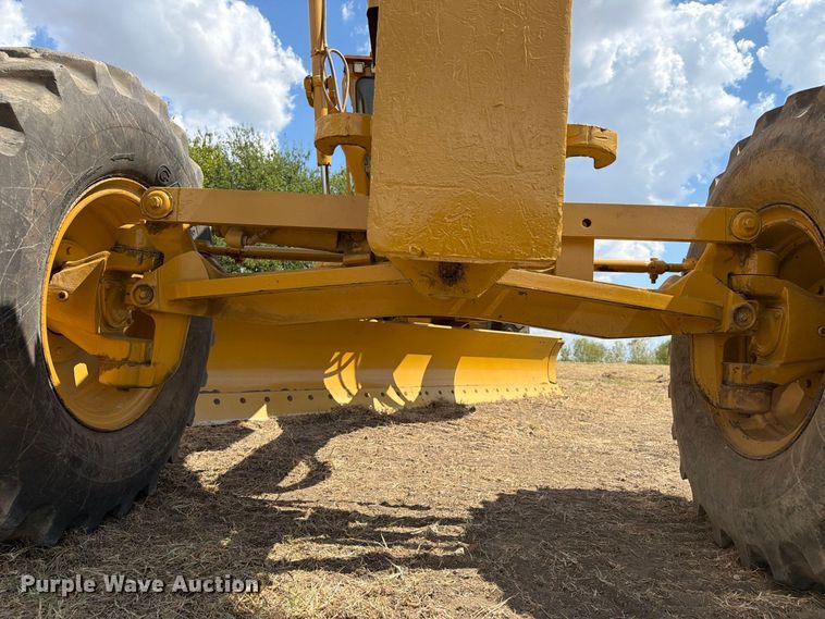 2005 Caterpillar 140H VHP