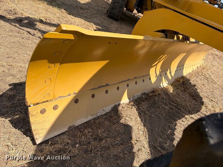 2005 Caterpillar 140H VHP