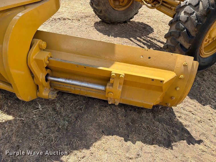 2005 Caterpillar 140H VHP