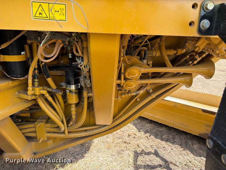 2005 Caterpillar 140H VHP