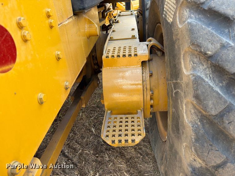 2005 Caterpillar 140H VHP