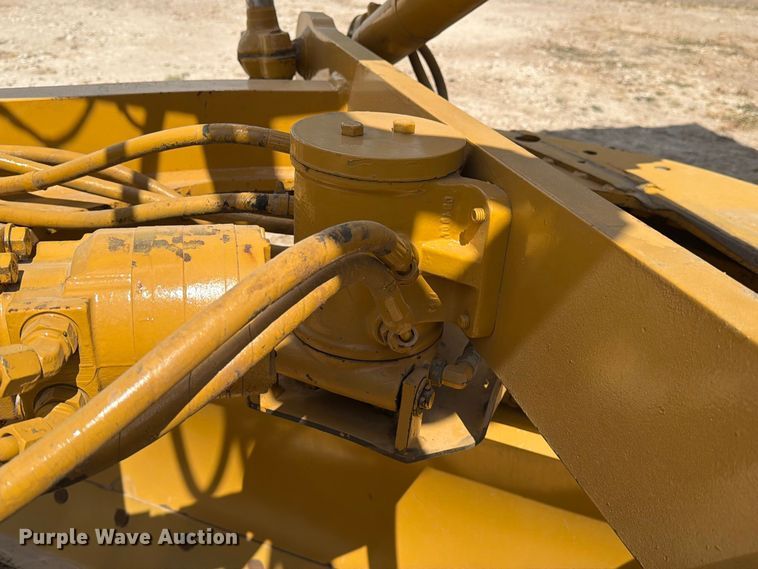 2005 Caterpillar 140H VHP
