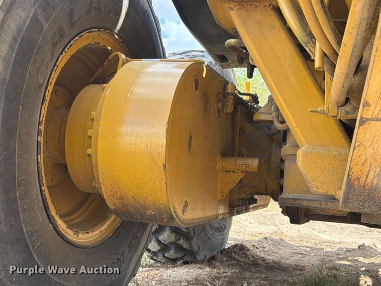 2005 Caterpillar 140H VHP
