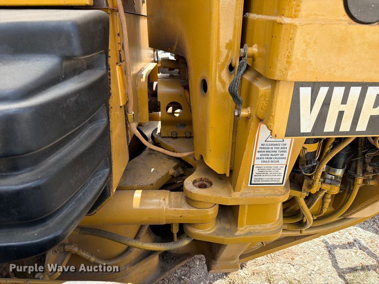 2005 Caterpillar 140H VHP