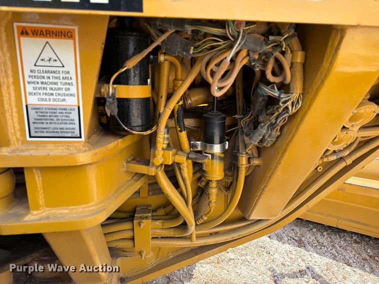 2005 Caterpillar 140H VHP