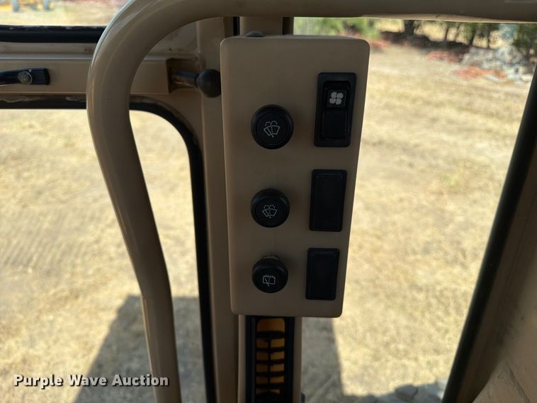 2005 Caterpillar 140H VHP