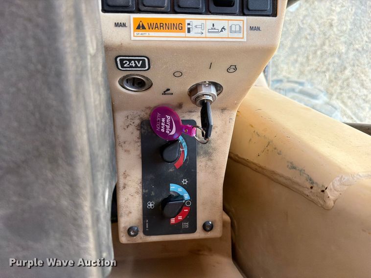 2005 Caterpillar 140H VHP