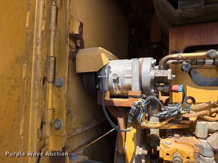 2005 Caterpillar 140H VHP