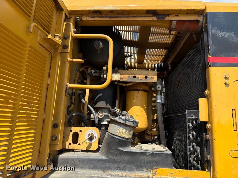2005 Caterpillar 140H VHP