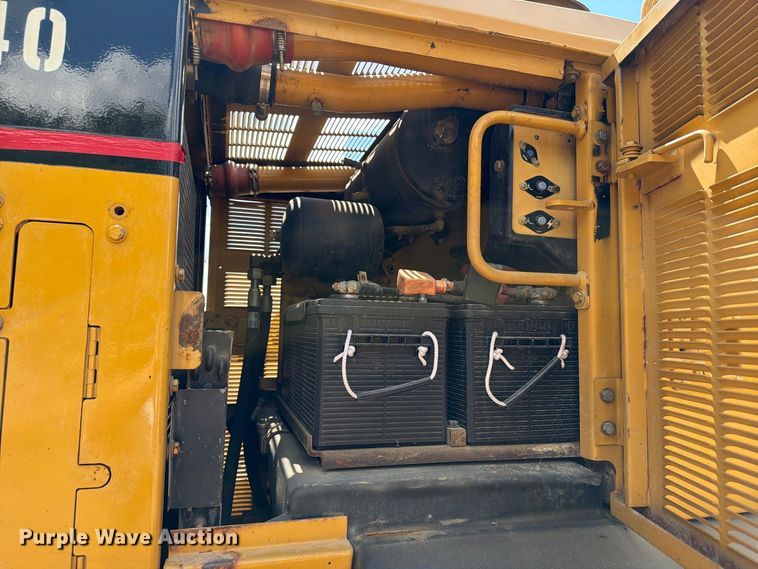 2005 Caterpillar 140H VHP