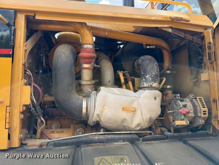 2005 Caterpillar 140H VHP