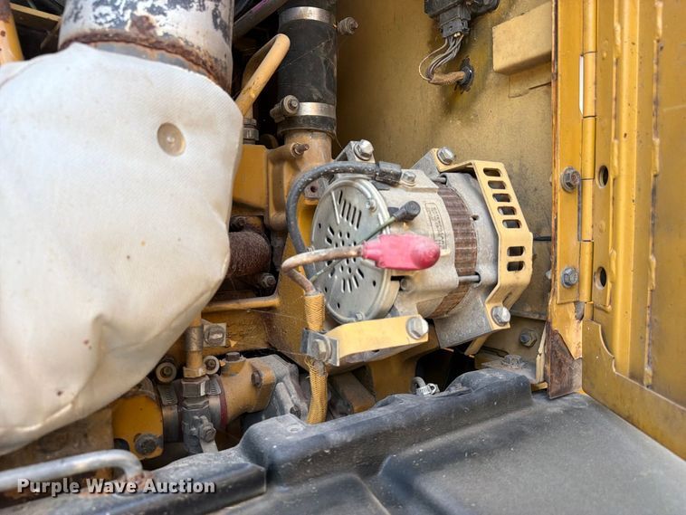 2005 Caterpillar 140H VHP