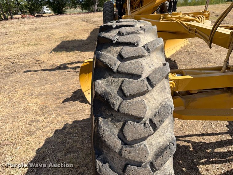 2005 Caterpillar 140H VHP