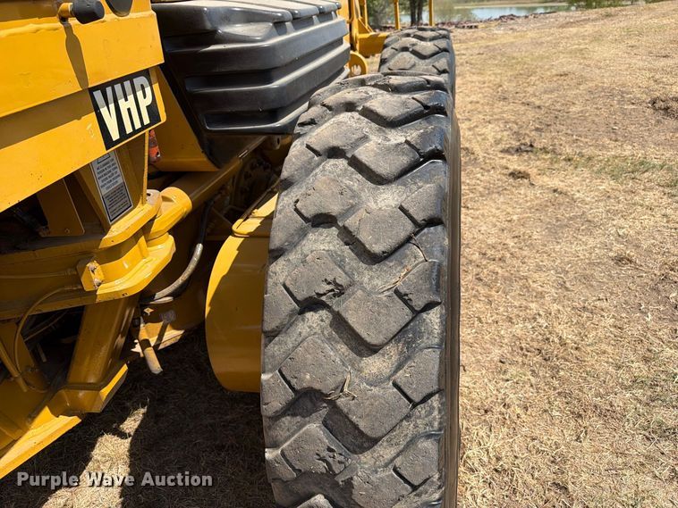 2005 Caterpillar 140H VHP