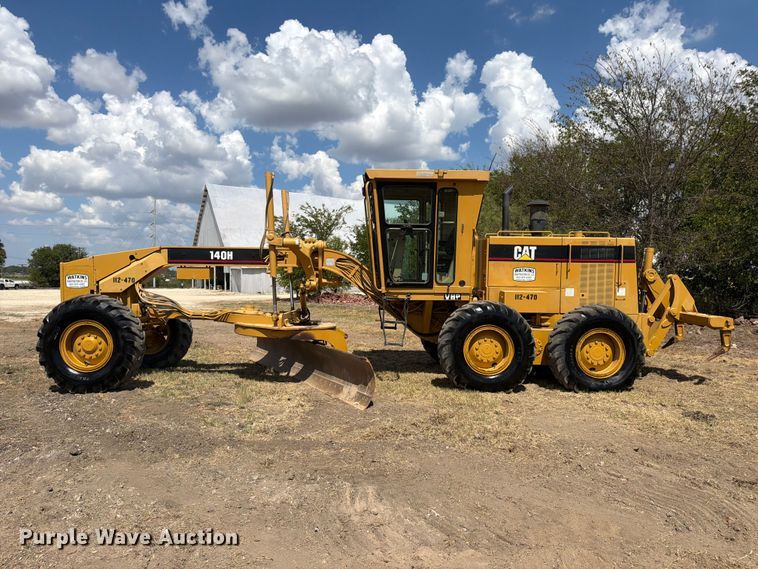image for item FN3607 2001 Caterpillar 140H motor grader