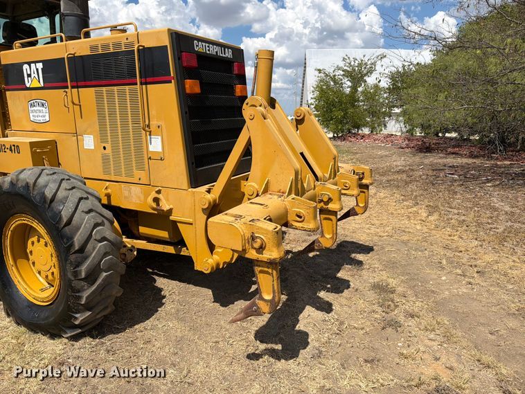 image for item FN3607 2001 Caterpillar 140H motor grader
