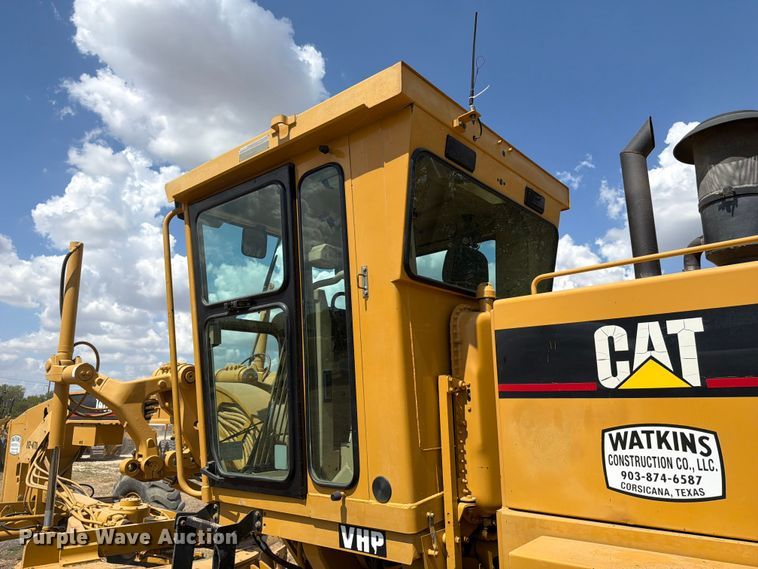 image for item FN3607 2001 Caterpillar 140H motor grader