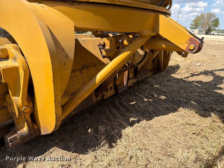 image for item FN3607 2001 Caterpillar 140H motor grader