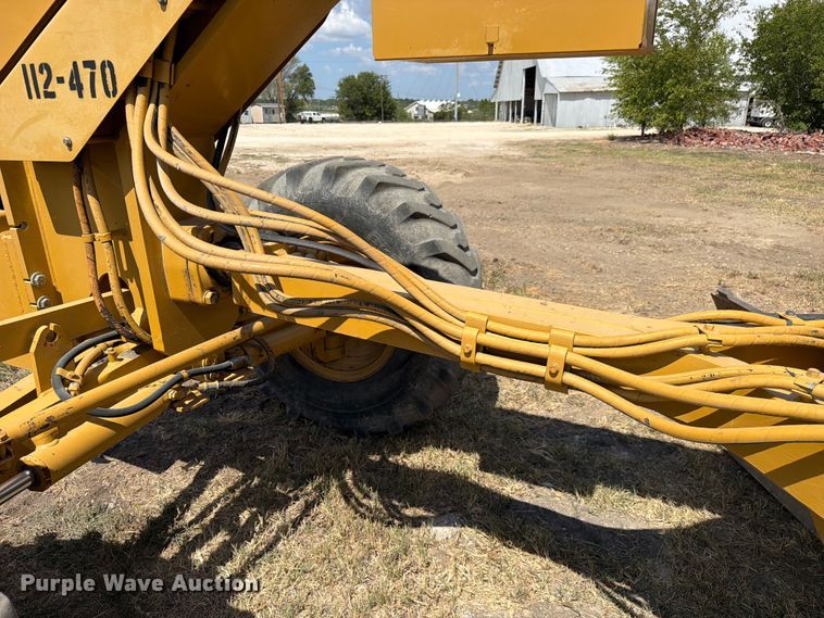 image for item FN3607 2001 Caterpillar 140H motor grader