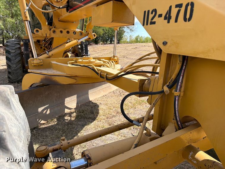 image for item FN3607 2001 Caterpillar 140H motor grader