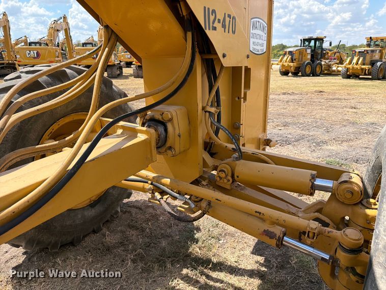 image for item FN3607 2001 Caterpillar 140H motor grader