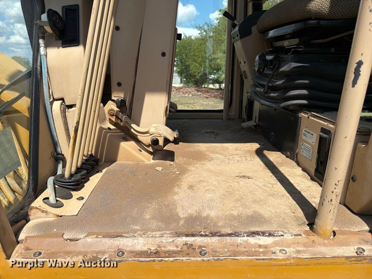 image for item FN3607 2001 Caterpillar 140H motor grader