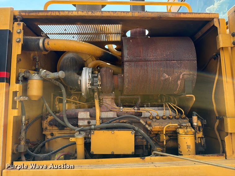 image for item FN3607 2001 Caterpillar 140H motor grader