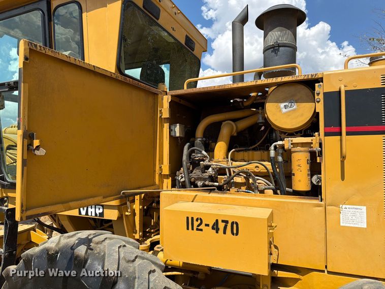 image for item FN3607 2001 Caterpillar 140H motor grader