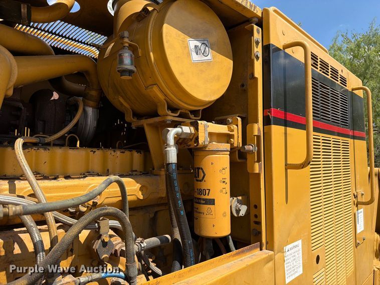 image for item FN3607 2001 Caterpillar 140H motor grader
