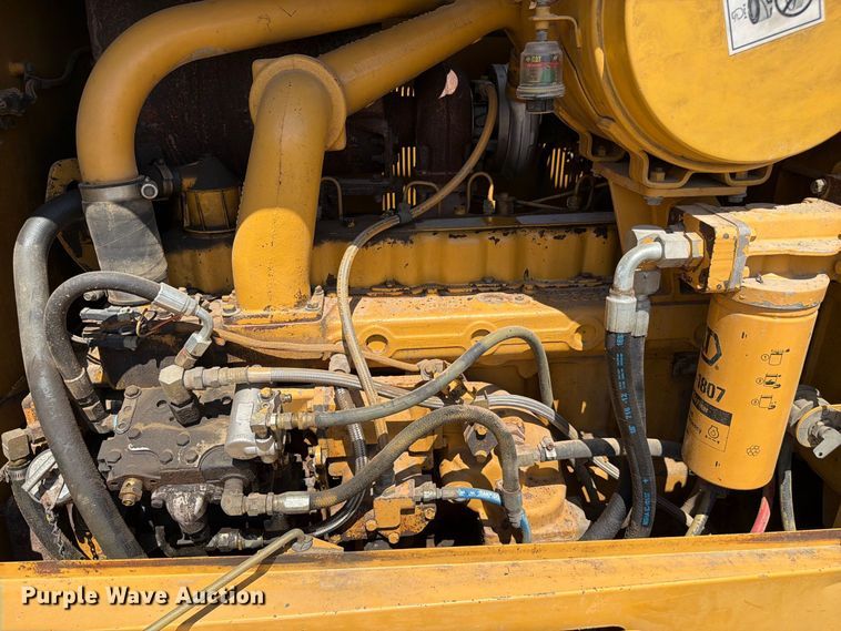 image for item FN3607 2001 Caterpillar 140H motor grader