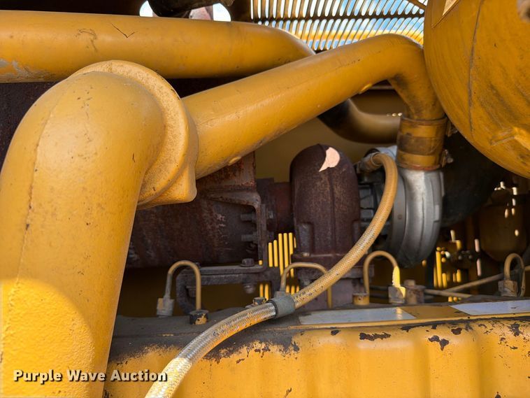 image for item FN3607 2001 Caterpillar 140H motor grader