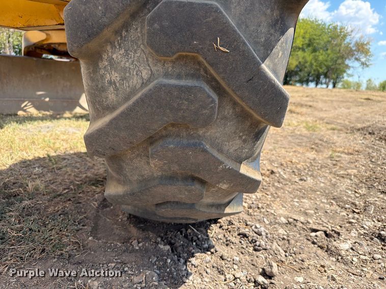 image for item FN3607 2001 Caterpillar 140H motor grader