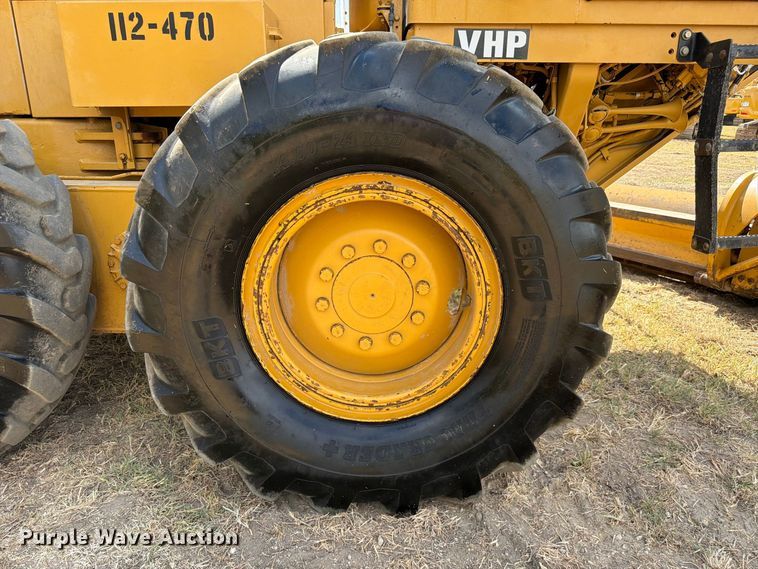 image for item FN3607 2001 Caterpillar 140H motor grader