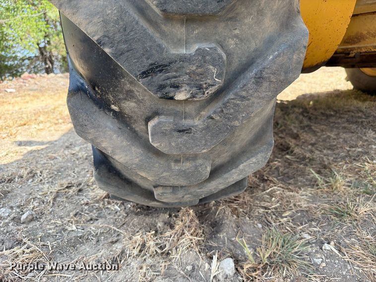 image for item FN3607 2001 Caterpillar 140H motor grader
