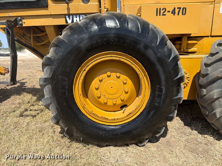 image for item FN3607 2001 Caterpillar 140H motor grader