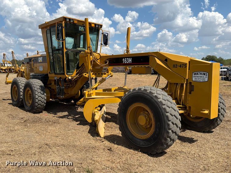 image for item FN3608 2005 Caterpillar 163H VHP motor grader