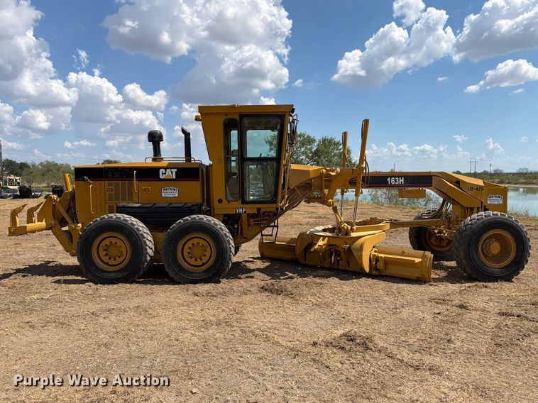 image for item FN3608 2005 Caterpillar 163H VHP motor grader