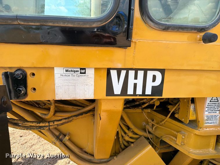 image for item FN3608 2005 Caterpillar 163H VHP motor grader