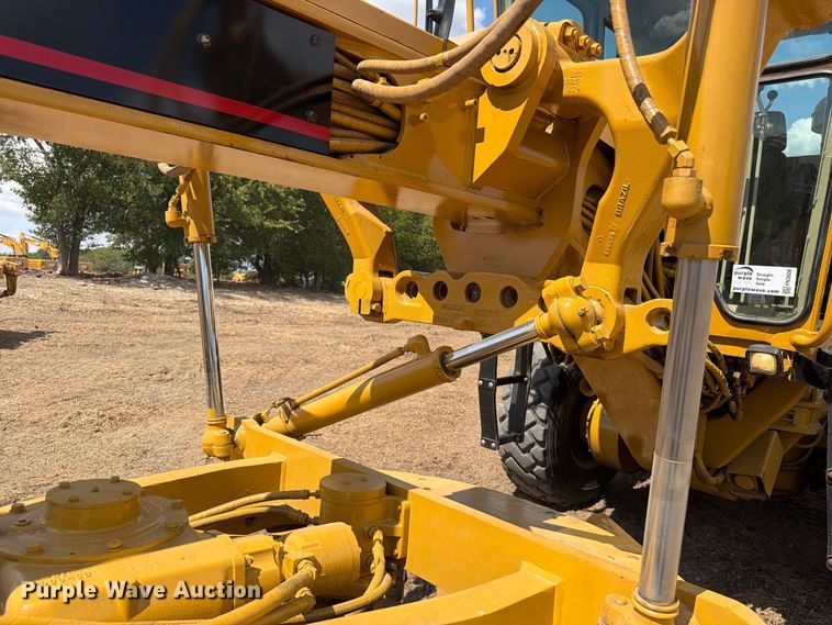 image for item FN3608 2005 Caterpillar 163H VHP motor grader