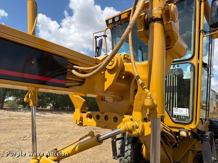 image for item FN3608 2005 Caterpillar 163H VHP motor grader