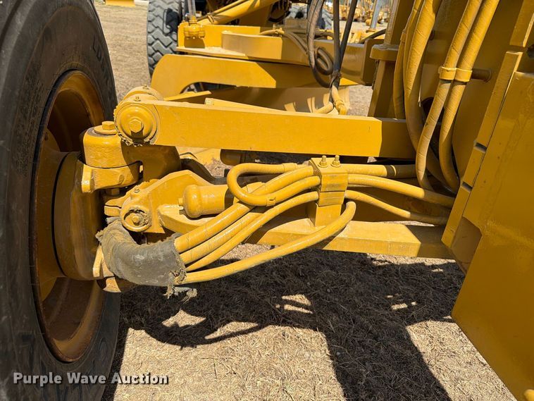 image for item FN3608 2005 Caterpillar 163H VHP motor grader