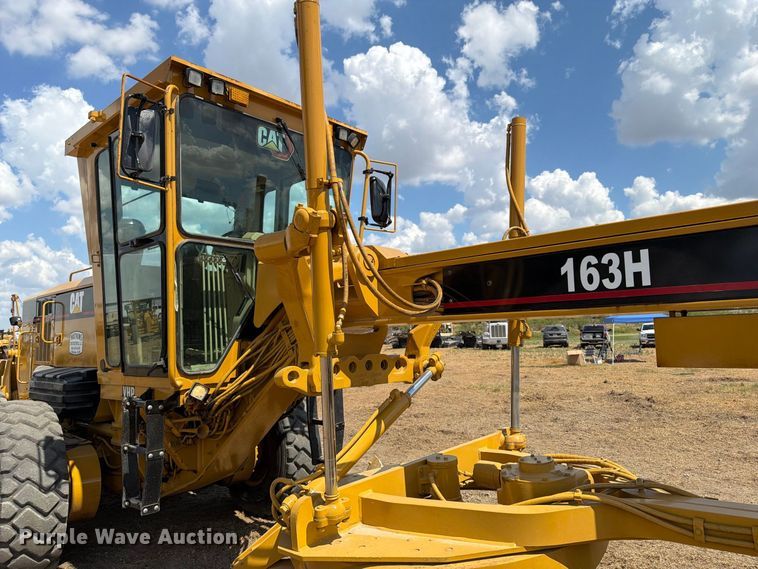 image for item FN3608 2005 Caterpillar 163H VHP motor grader